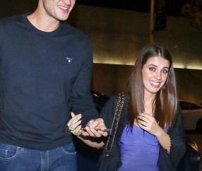 加里纳利妻子在波多黎各海边被鲨鱼咬伤，怀有身孕但目前脱离危险