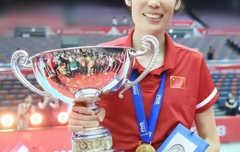 开云app-32岁朱婷意甲封神！46.4%成功率+仅10次被拦，排坛传奇从不止步|伊莎贝拉.哈克|安特罗波娃|埃格努|数据|赛季_新浪新闻